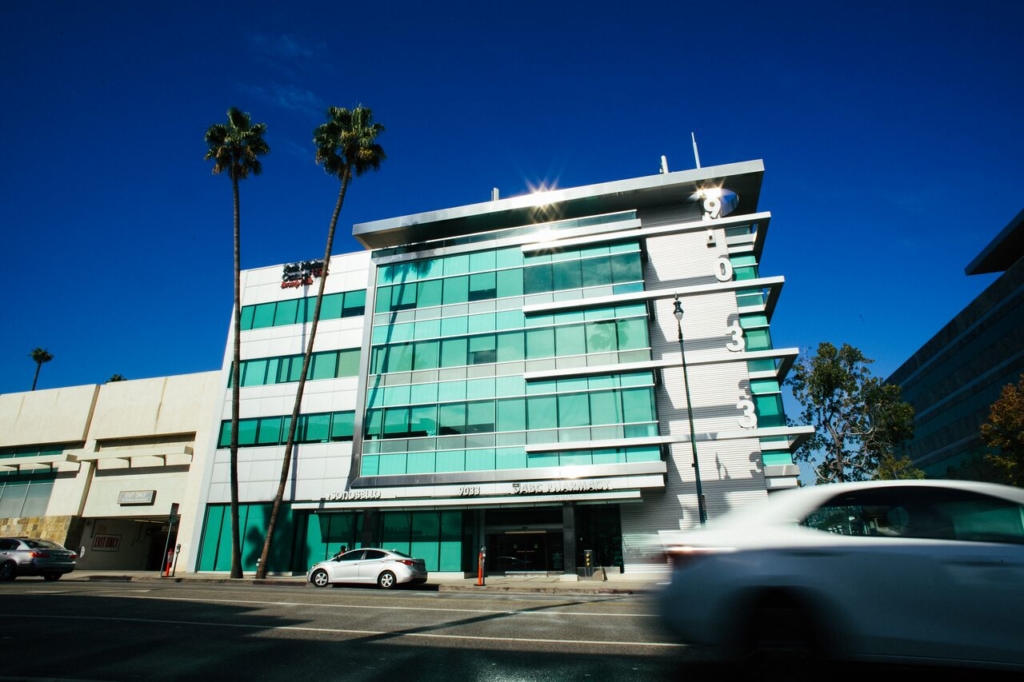 Pharmacy in Beverly Hills Pharmacy in Beverly Hills