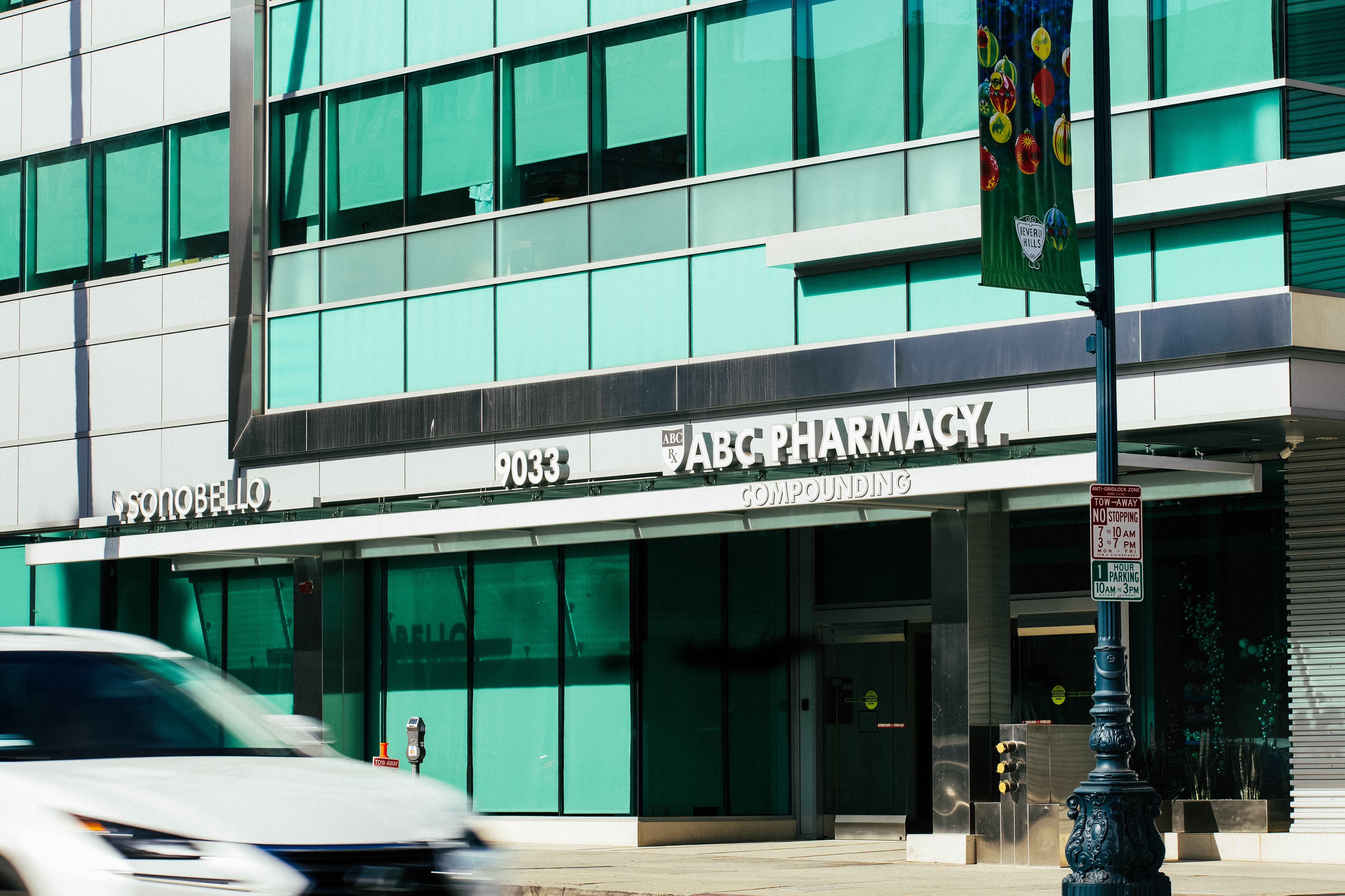 pharmacy los angeles